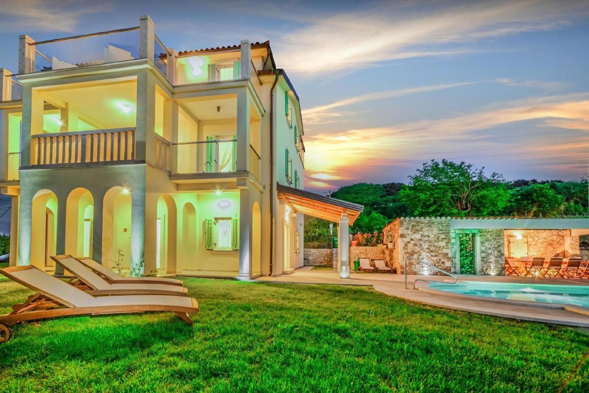 Villa Demetra Mit Infinity Pool Und Billiard Motovun Exterior foto