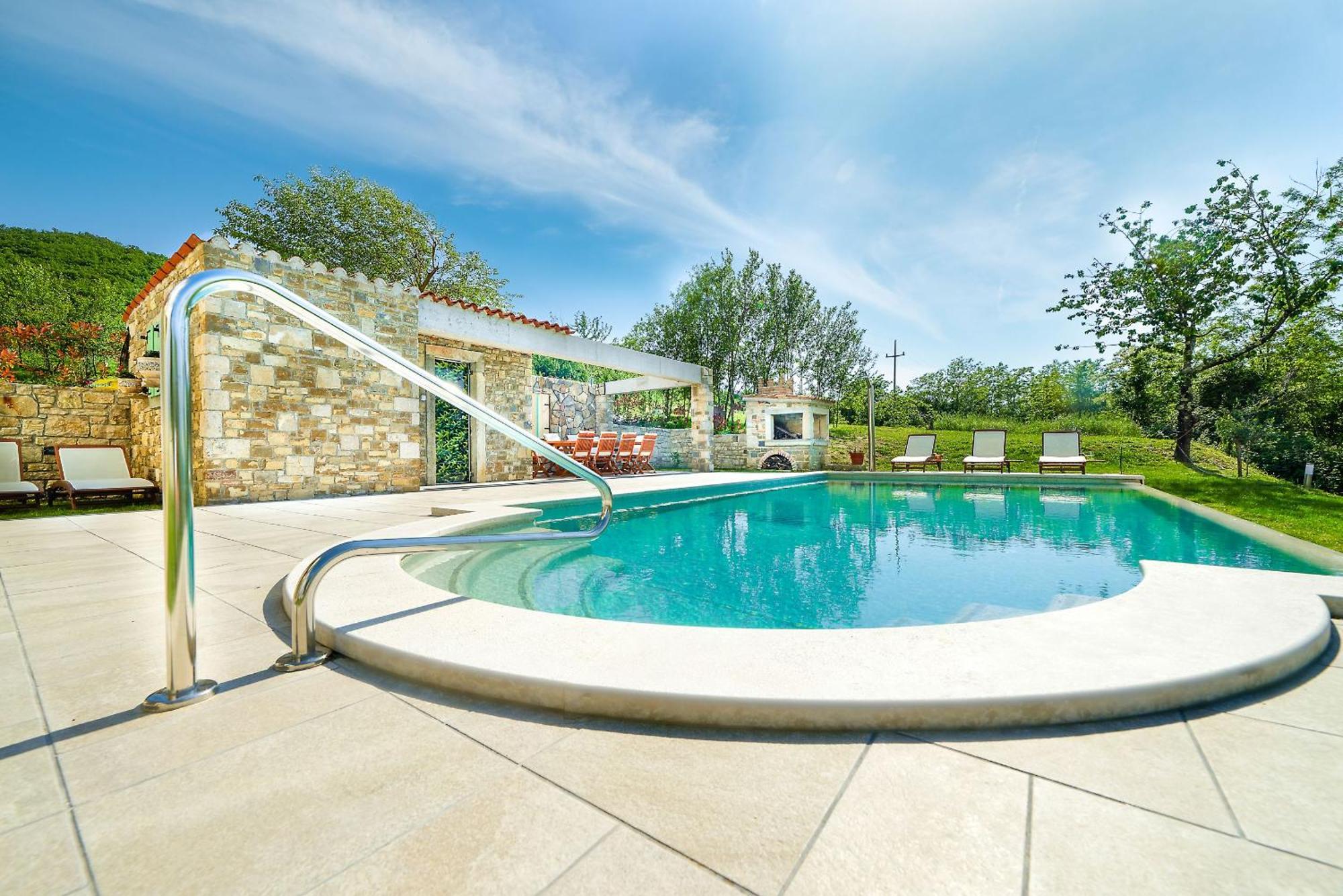 Villa Demetra Mit Infinity Pool Und Billiard Motovun Exterior foto